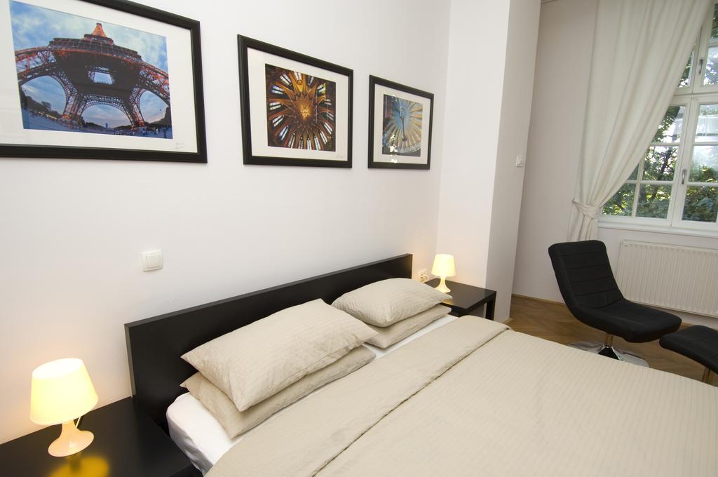 Galeria Rooms Liubliana Habitación foto