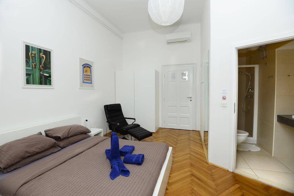Galeria Rooms Liubliana Habitación foto