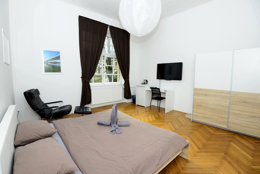 Galeria Rooms Liubliana Habitación foto
